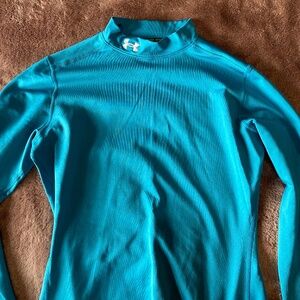 Women’s athletic long sleeve